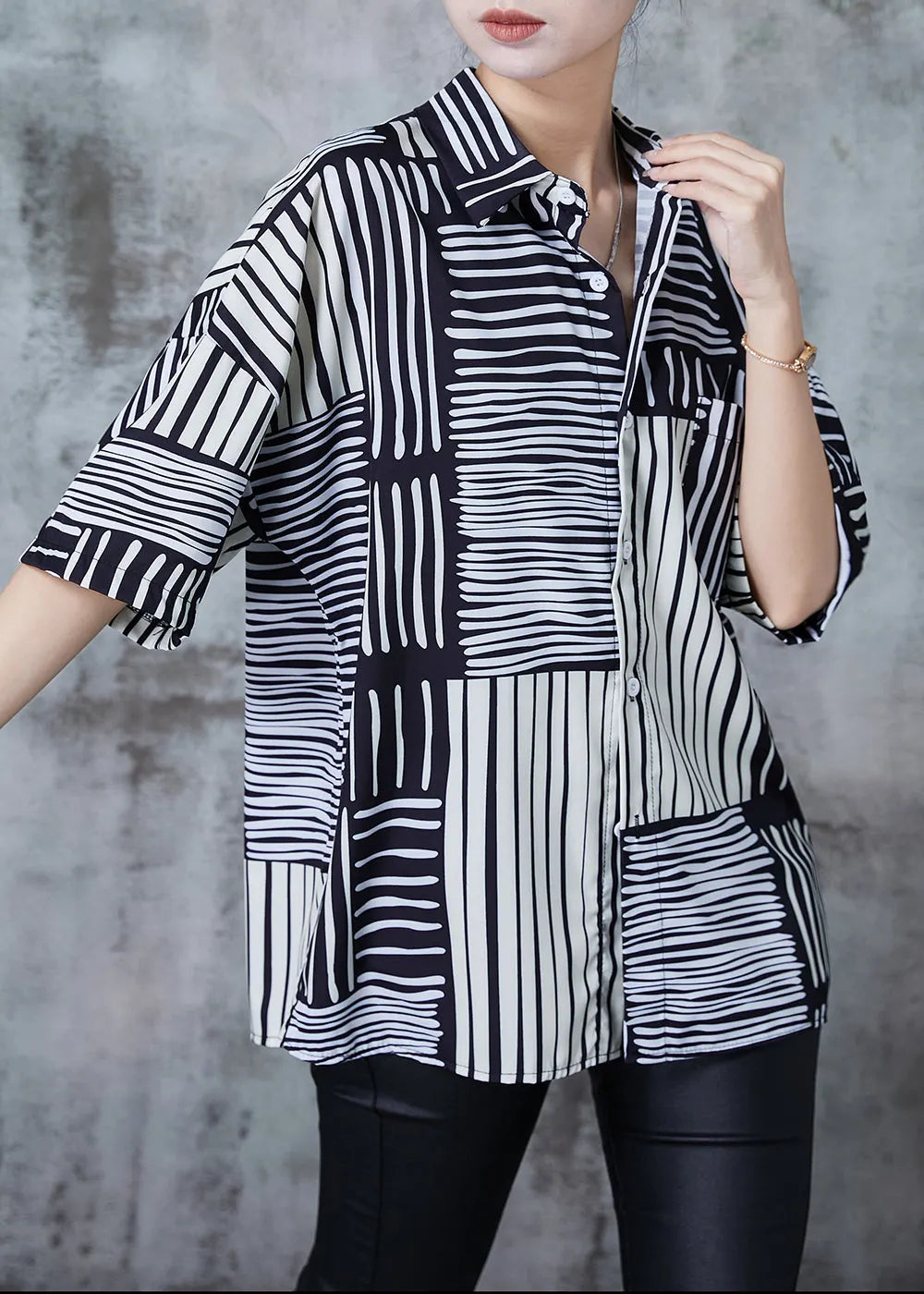 Effortlessly Elegant Blouse with a Timeless Design