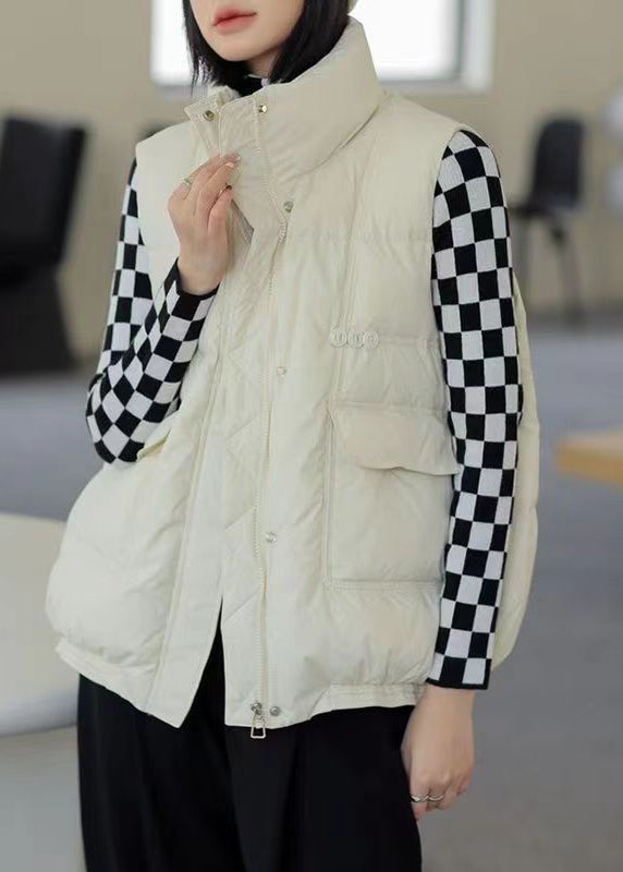 Effortlessly Elegant Garment with a Timeless Design