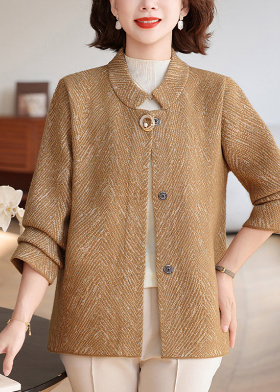 Gracefully Styled Coat for Any Occasion