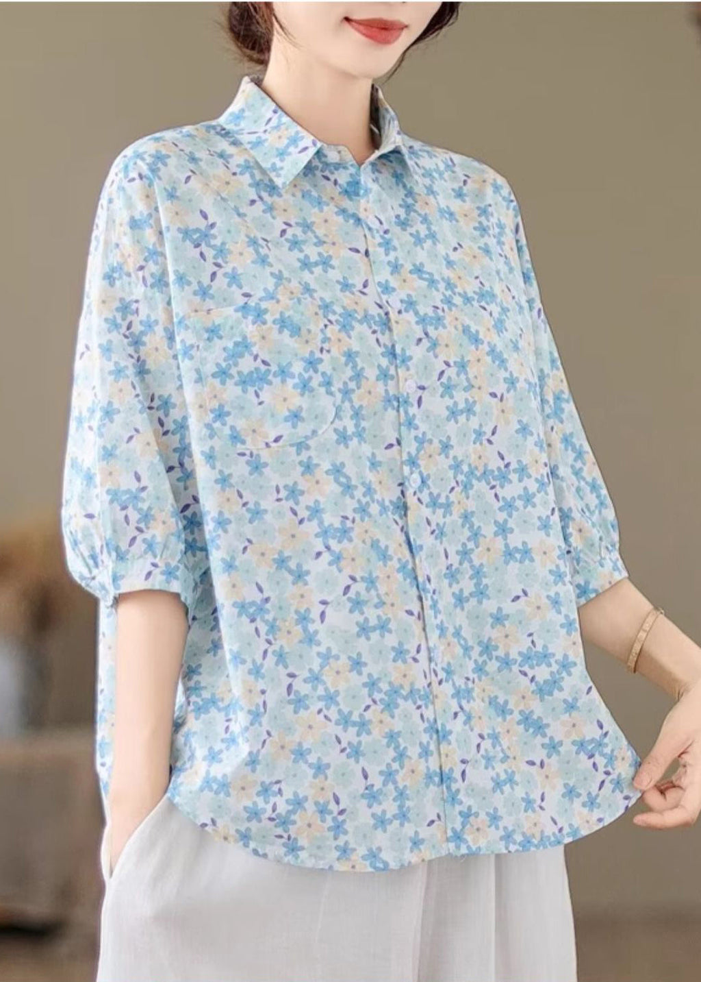 Classic Vintage Blouse with a Flattering Fit