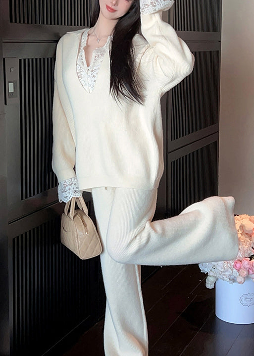 Classic Vintage Sweater with a Flattering Fit