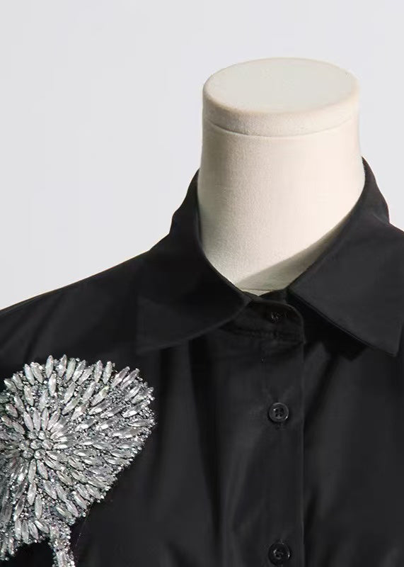 Well Tailored Top with a Graceful Silhouette