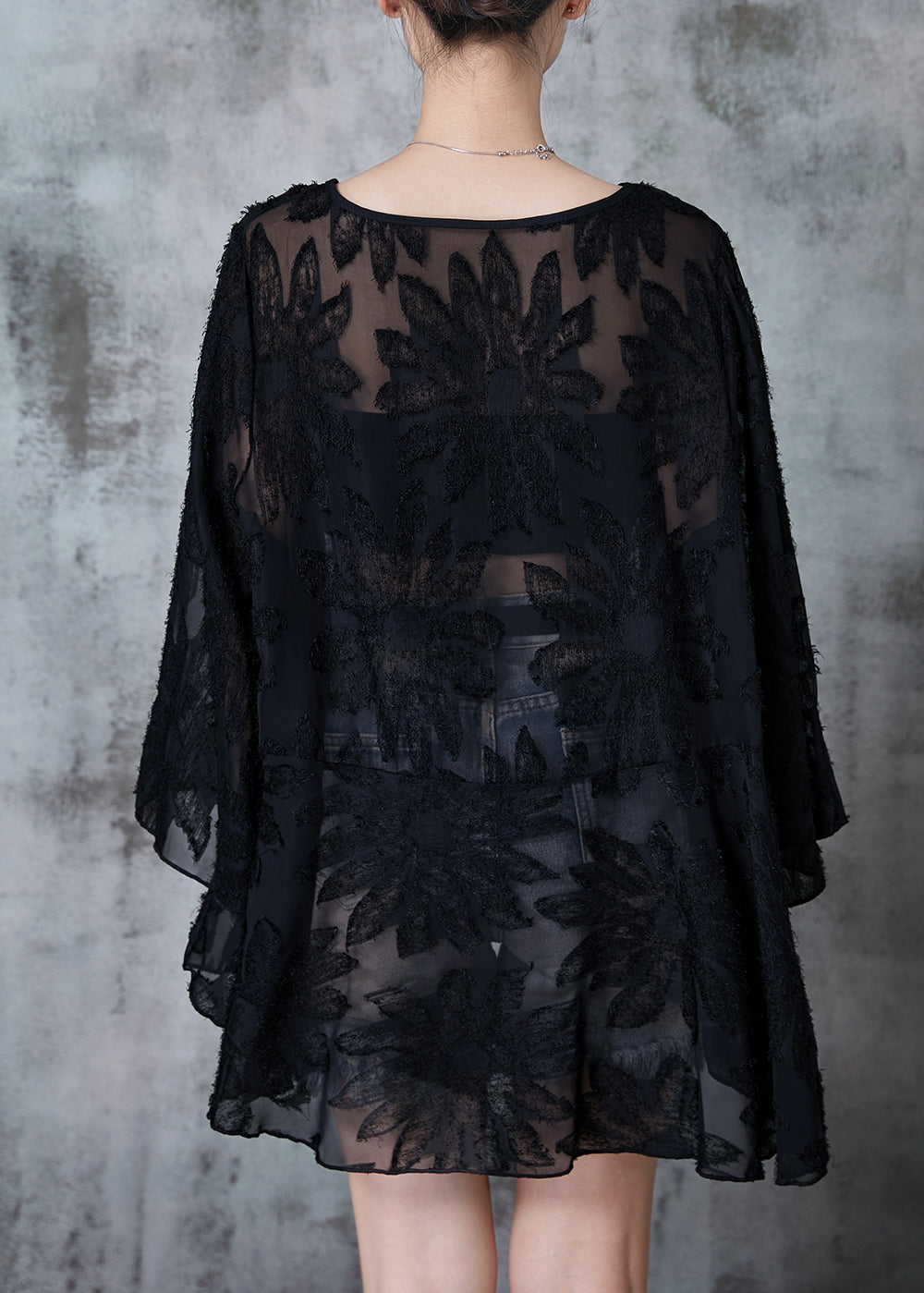 Elegantly Styled Blouse for Everyday Wear
