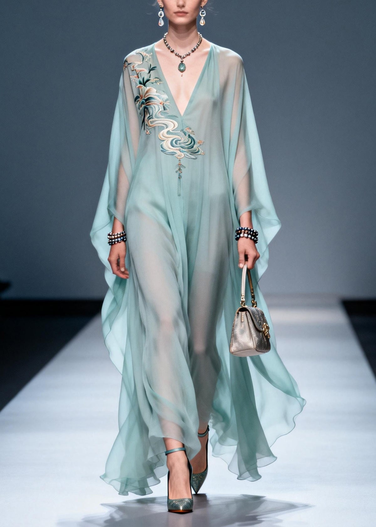 Gracefully Styled Dress for Any Occasion