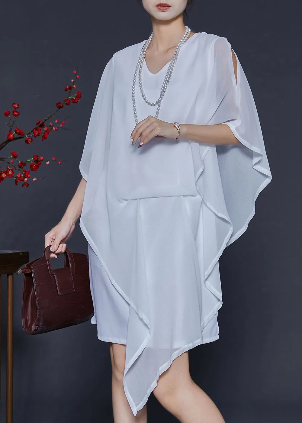 Well Tailored Dress with a Graceful Silhouette
