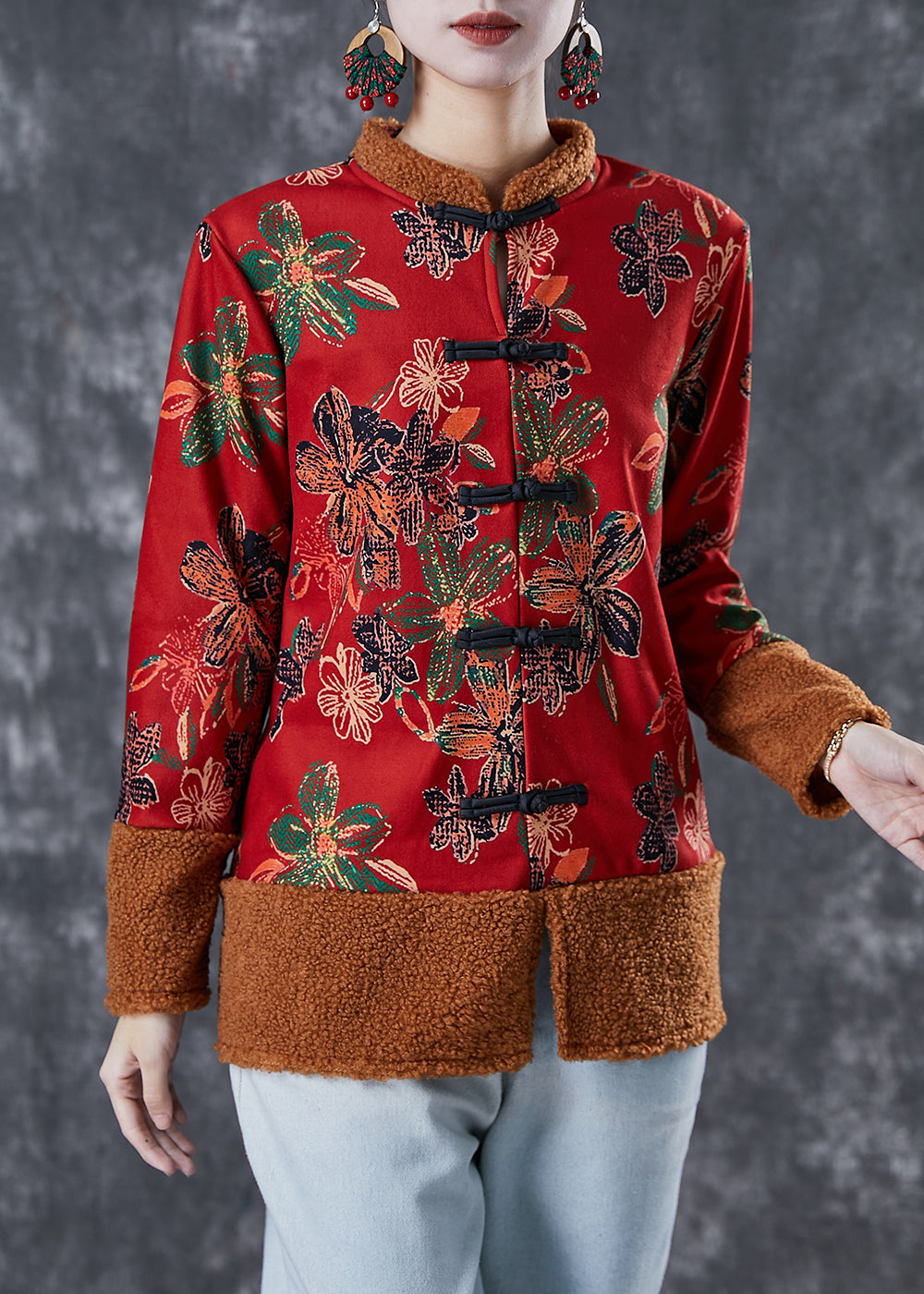 Elegantly Styled Jacket for Everyday Wear