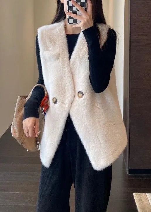 Classic Vintage Coat with a Flattering Fit