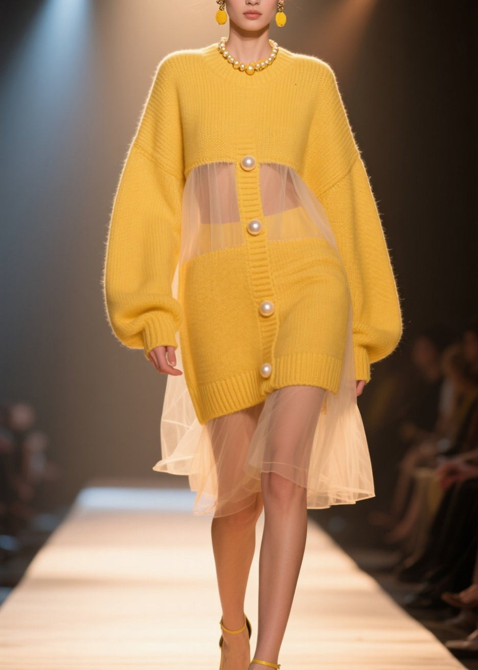 Well Tailored Sweater with a Graceful Silhouette