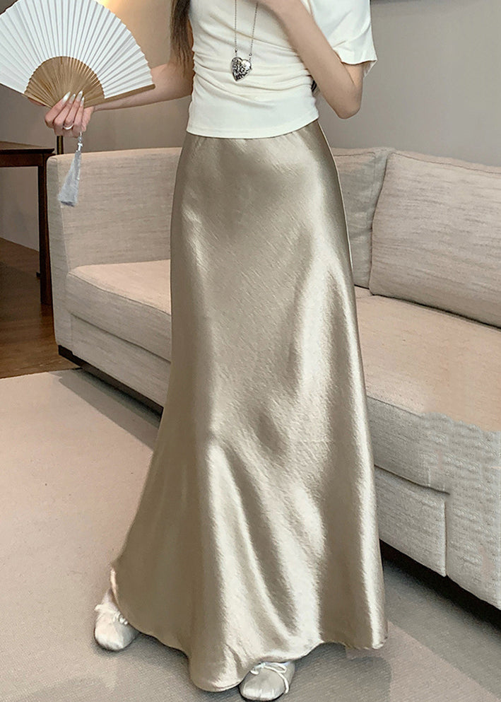 Well Tailored Garment with a Graceful Silhouette