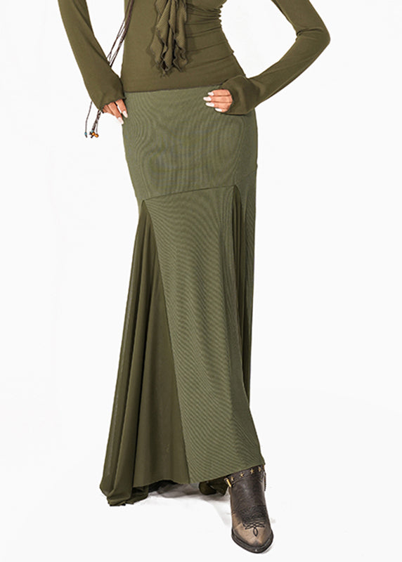 Well Tailored Garment with a Graceful Silhouette