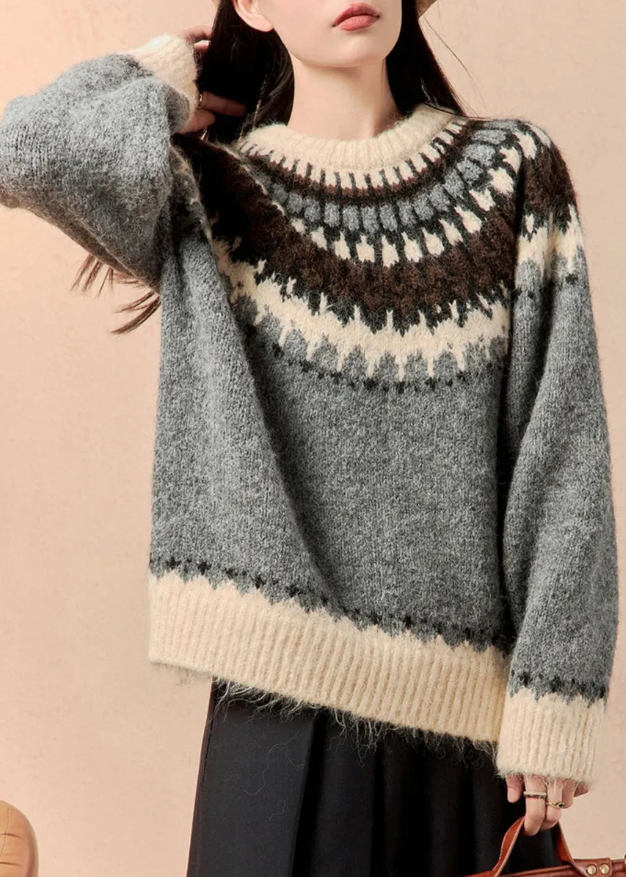 Gracefully Styled Sweater for Any Occasion
