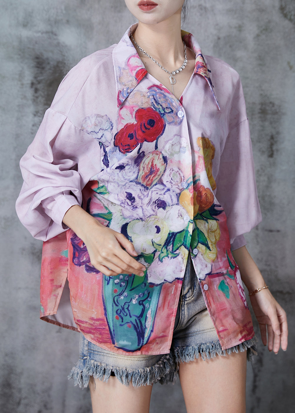 Effortlessly Elegant Shirt with a Timeless Design