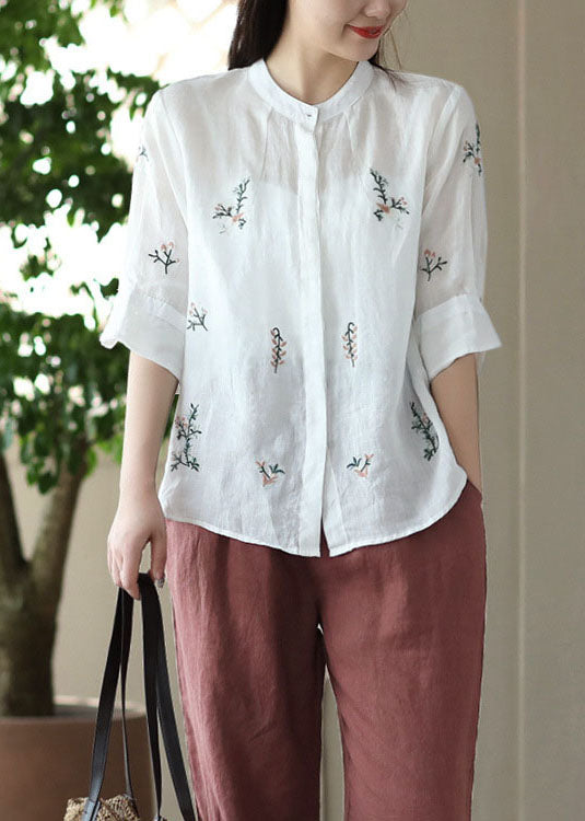 Effortlessly Elegant Top with a Timeless Design
