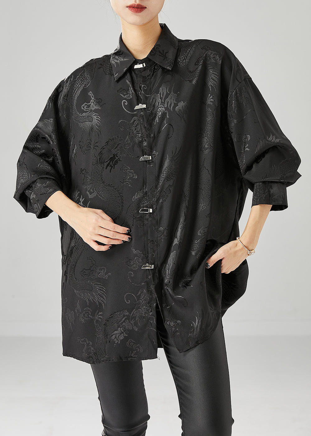 Beautifully Crafted Blouse in a Classic Style