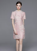 Effortlessly Elegant Dress with a Timeless Design