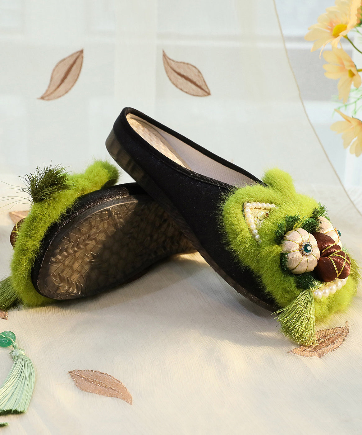 Chic Orthopedic Slippers with Unique Design