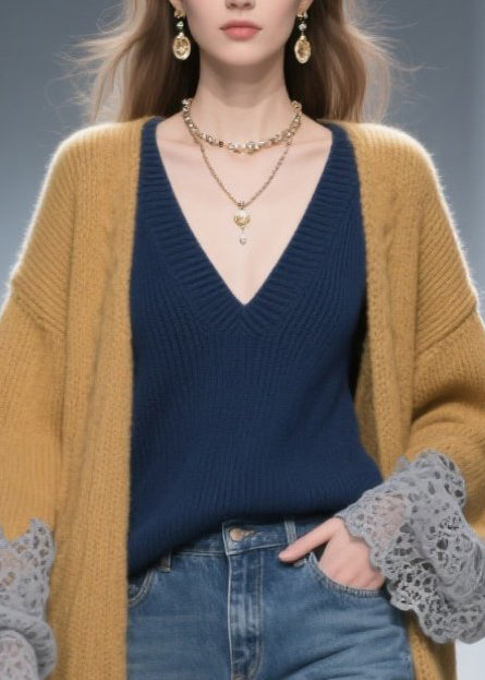 Well Tailored Cardigan with a Graceful Silhouette