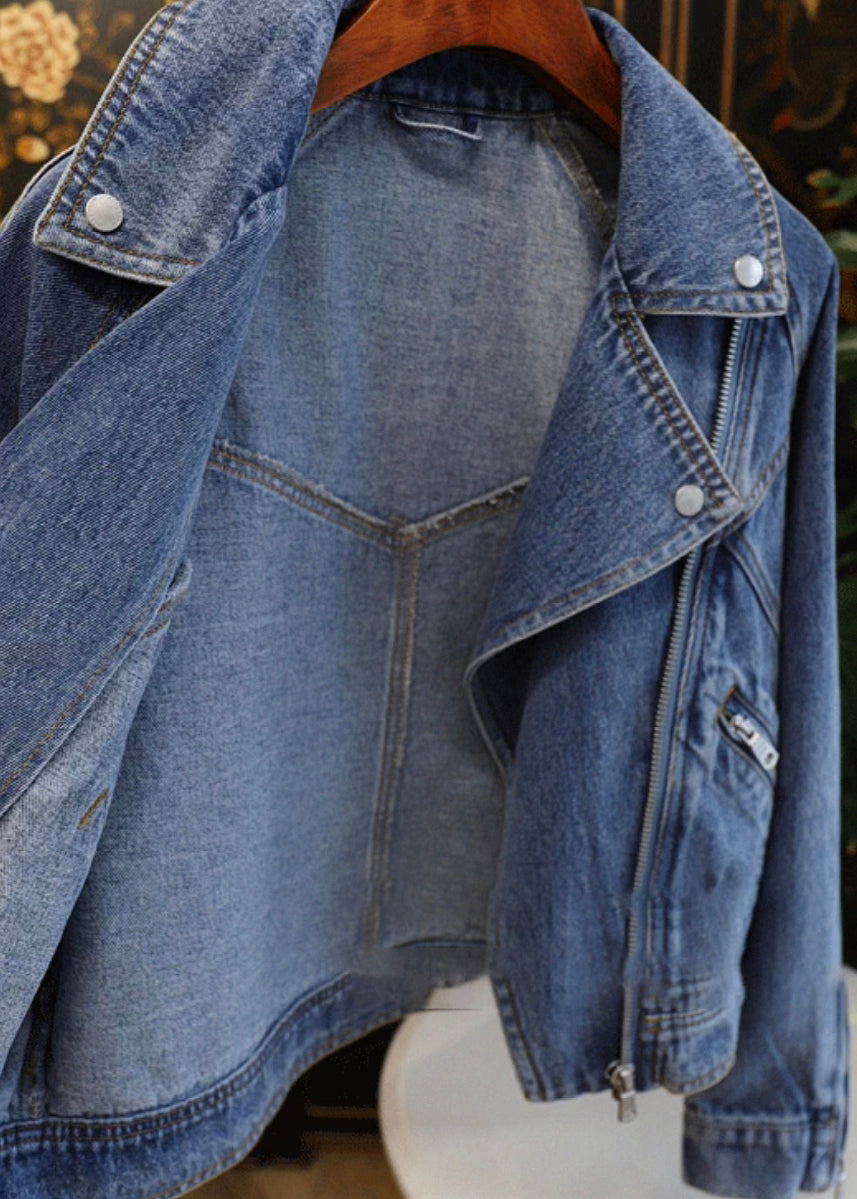 Effortlessly Elegant Coat with a Timeless Design