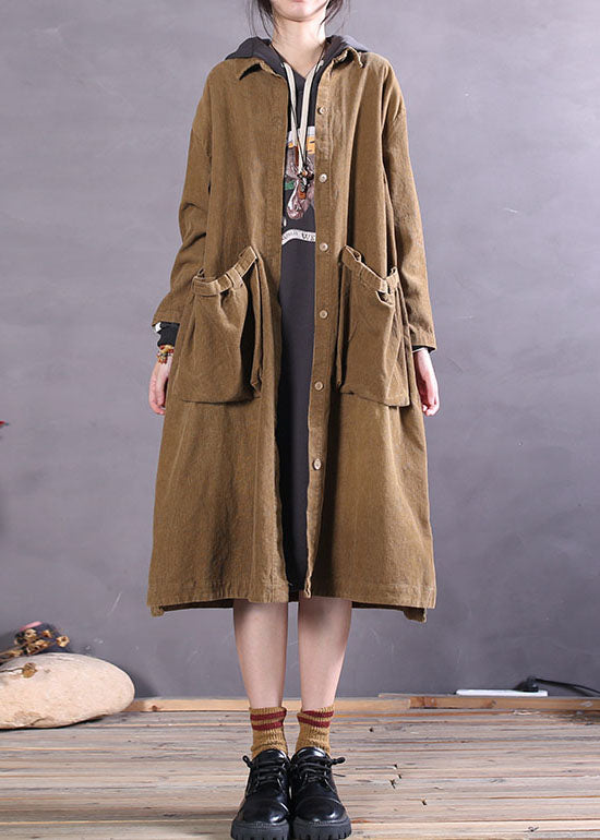 Well Tailored Coat with a Graceful Silhouette