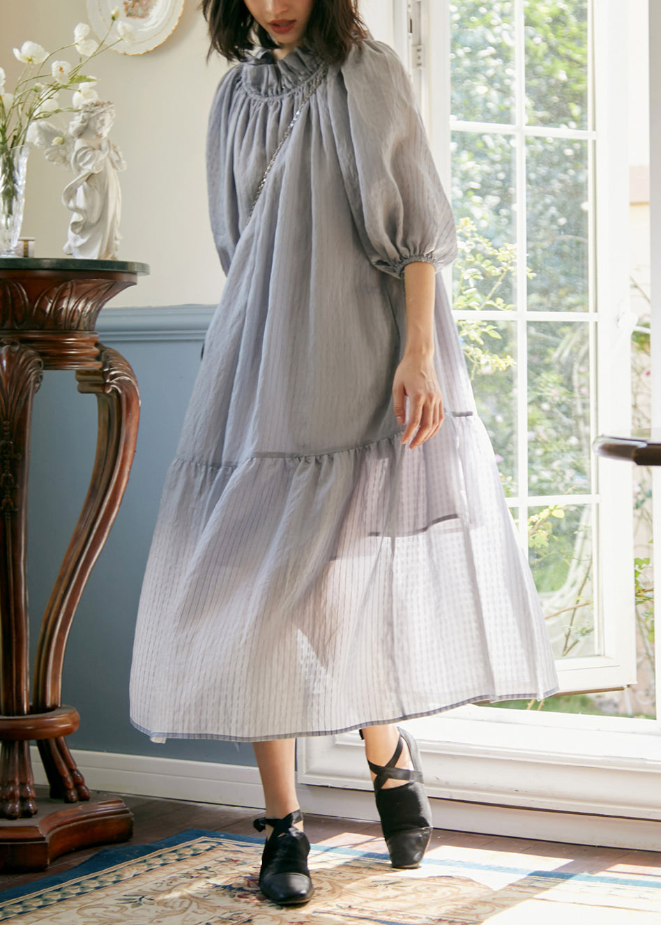 Classic Vintage Dress with a Flattering Fit