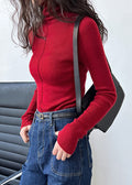 Well Tailored Sweater with a Graceful Silhouette