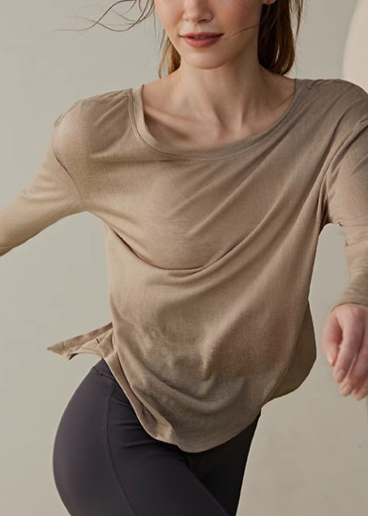 Well Tailored Top with a Graceful Silhouette