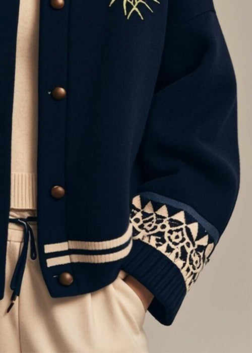 Effortlessly Elegant Coat with a Timeless Design