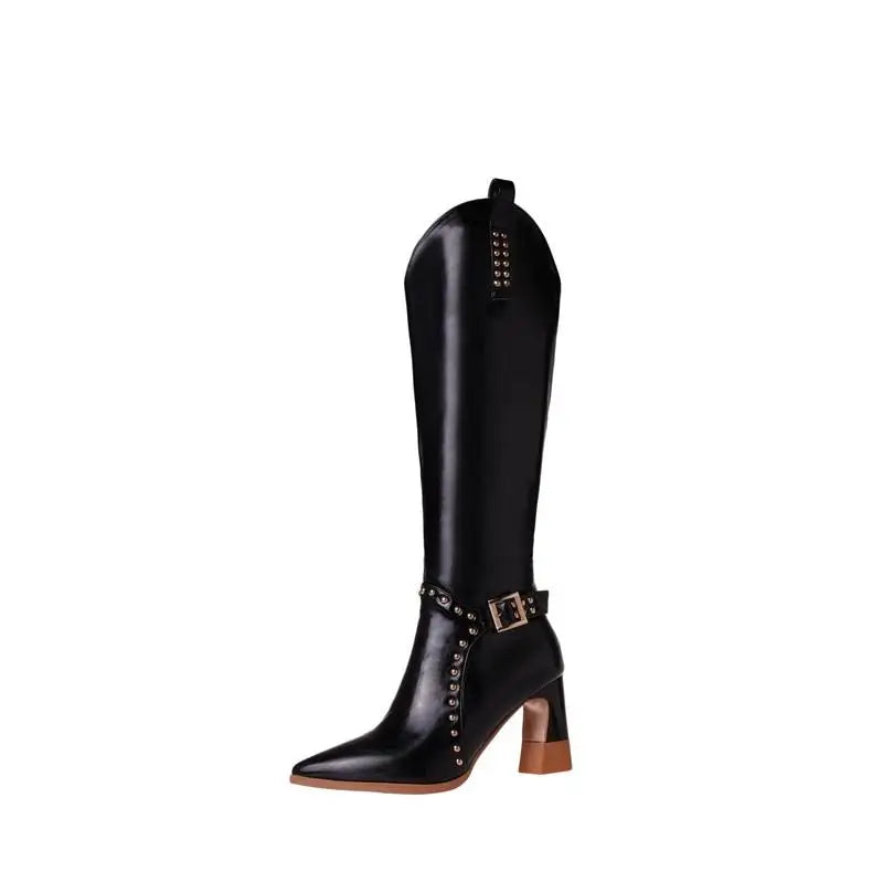 Graceful Orthopedic Boots for Modern Look