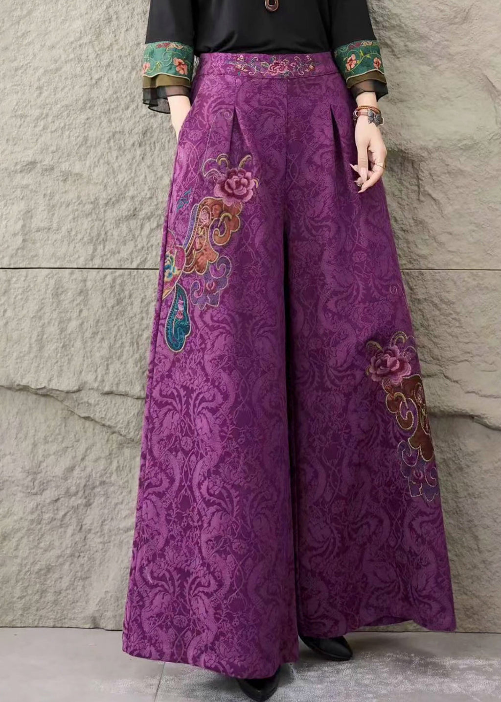 Well Tailored Trousers with a Graceful Silhouette