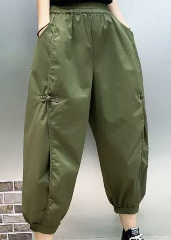 Well Tailored Pants with a Graceful Silhouette