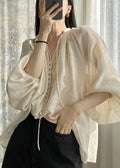 Classic Vintage Shirt with a Flattering Fit