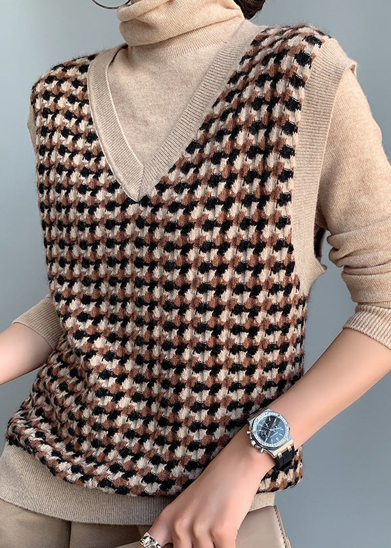 A Vintage Style Coat with Delicate Timeless Details
