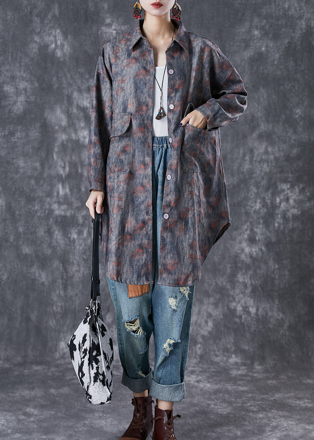 Effortlessly Elegant Jacket with a Timeless Design
