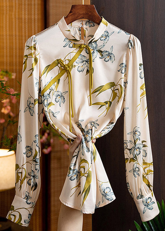 Well Tailored Top with a Graceful Silhouette