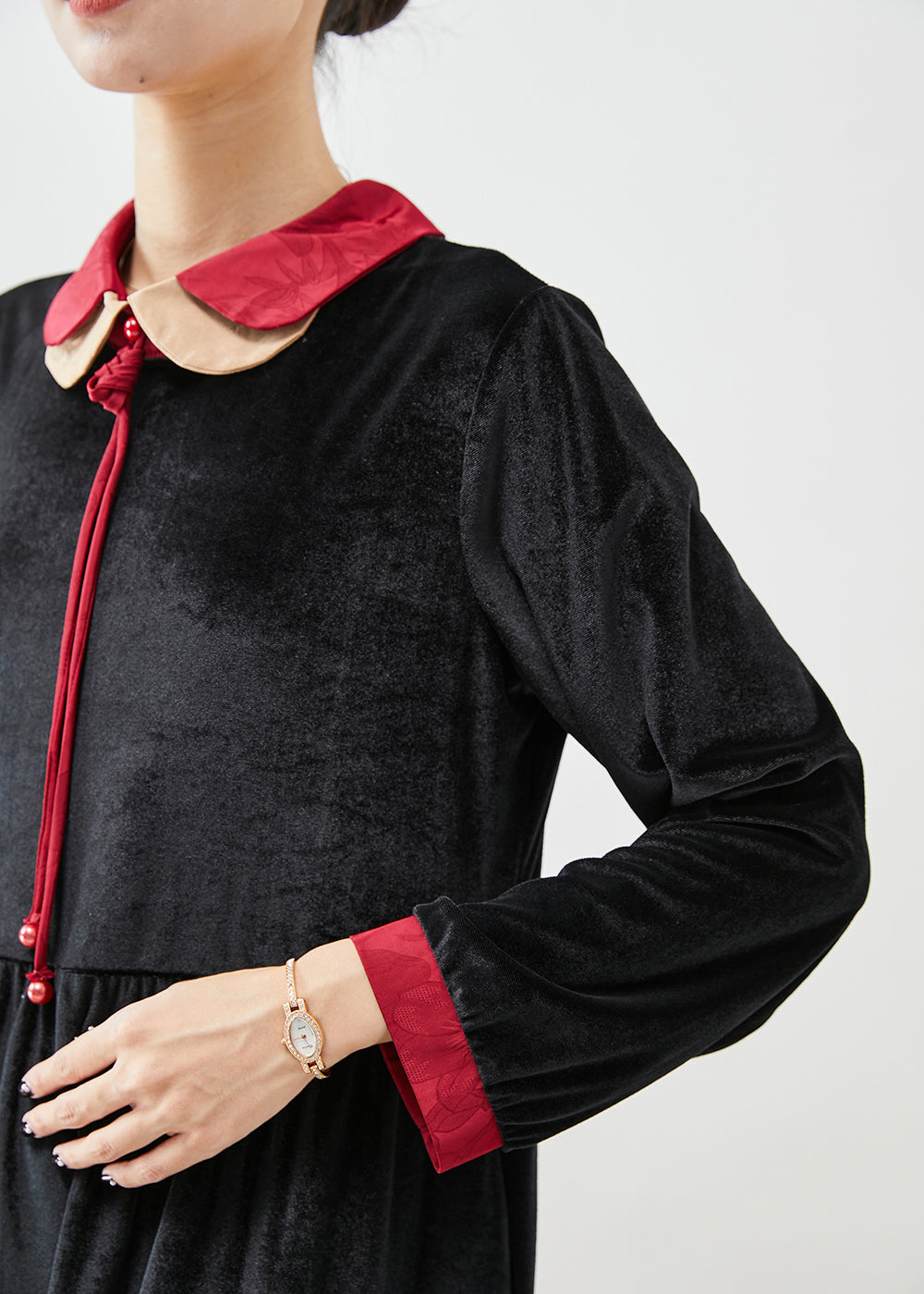 Gracefully Styled Dress for Any Occasion