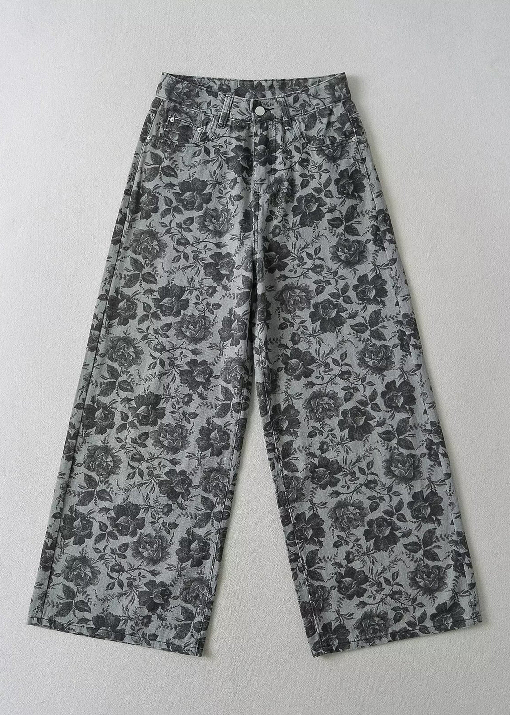 Elegantly Styled Pants for Everyday Wear