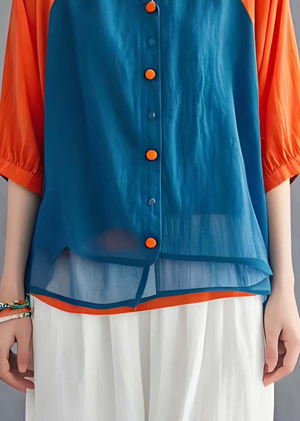 Well Tailored Blouse with a Graceful Silhouette