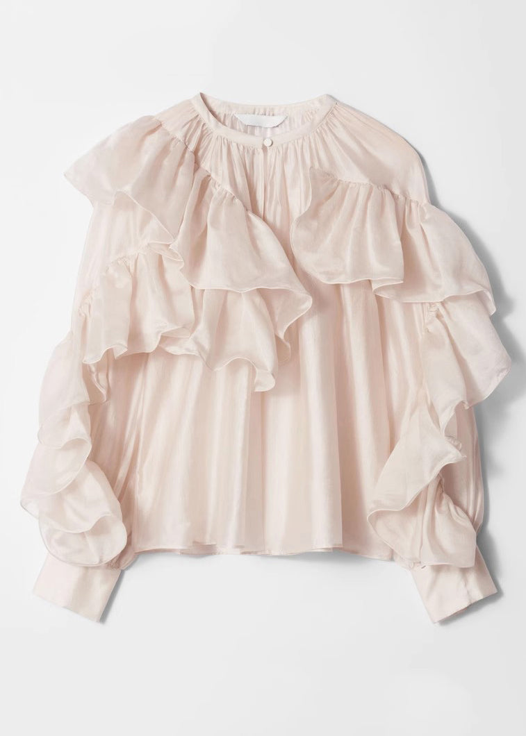 Well Tailored Shirt with a Graceful Silhouette