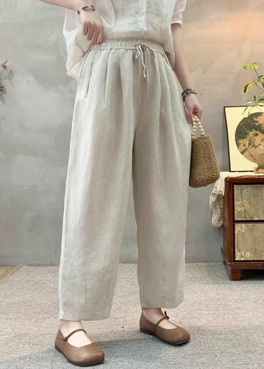 Effortlessly Elegant Pants with a Timeless Design