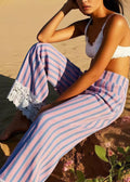 Effortlessly Elegant Pants with a Timeless Design