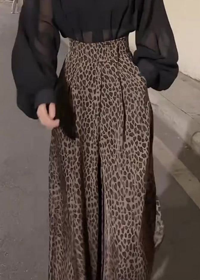 Elegantly Styled Pants for Everyday Wear