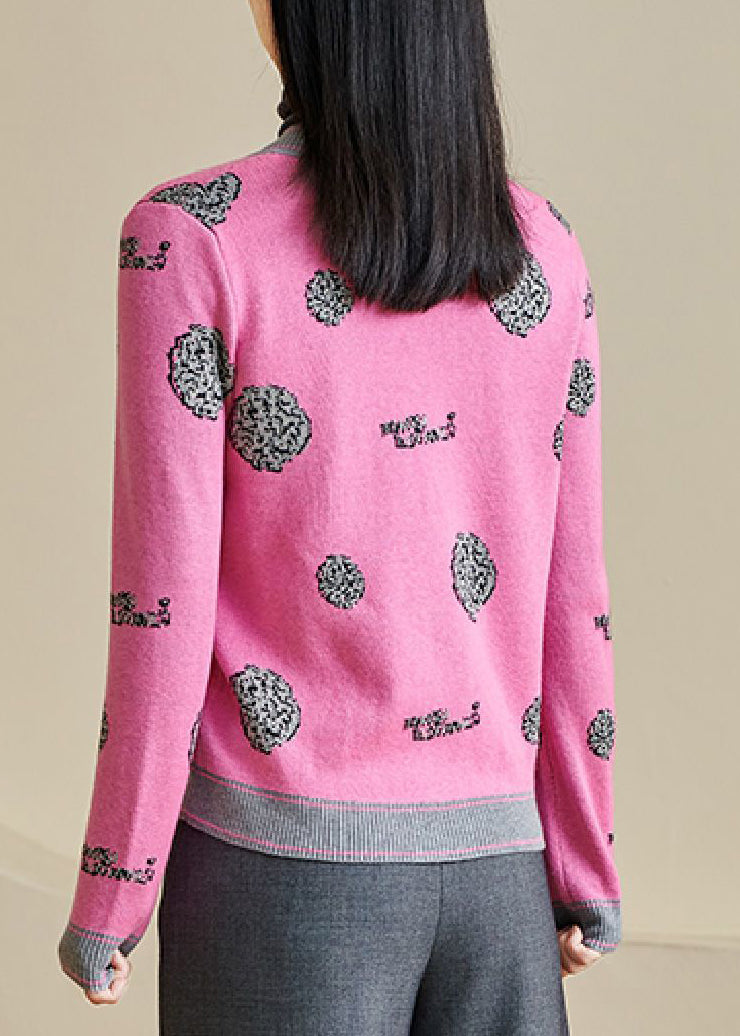Classic Vintage Cardigan with a Flattering Fit
