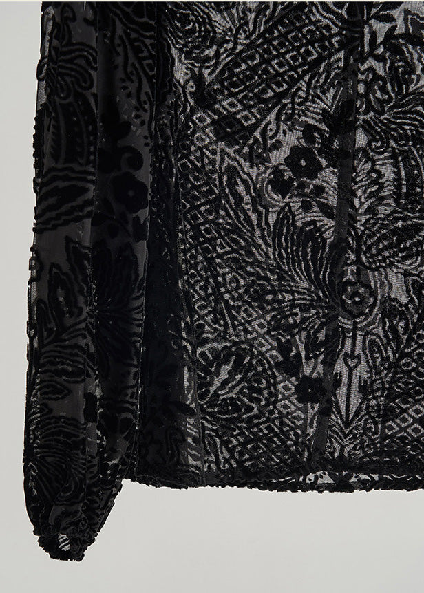 Effortlessly Elegant Blouse with a Timeless Design