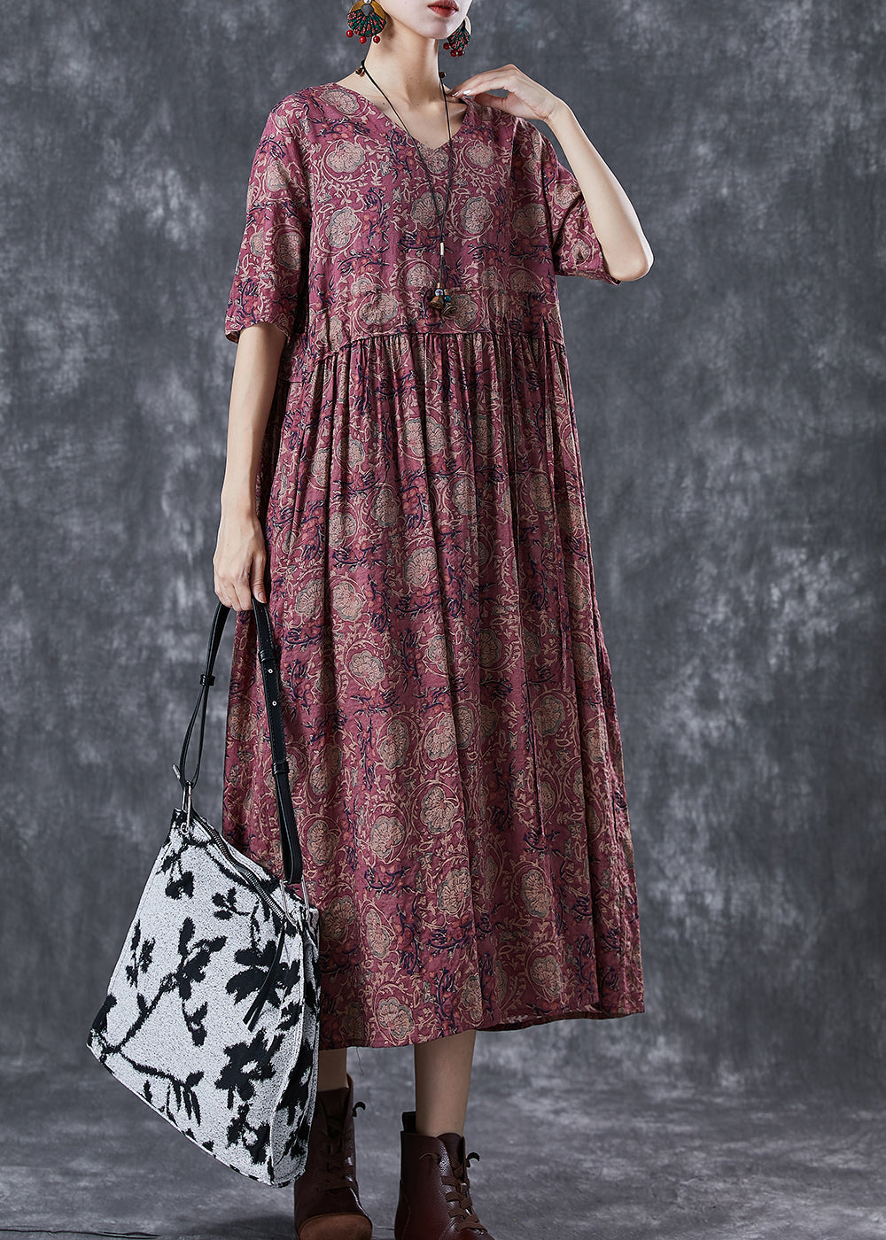 Classic Vintage Dress with a Flattering Fit