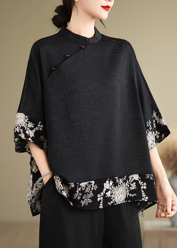 Classic Vintage Shirt with a Flattering Fit