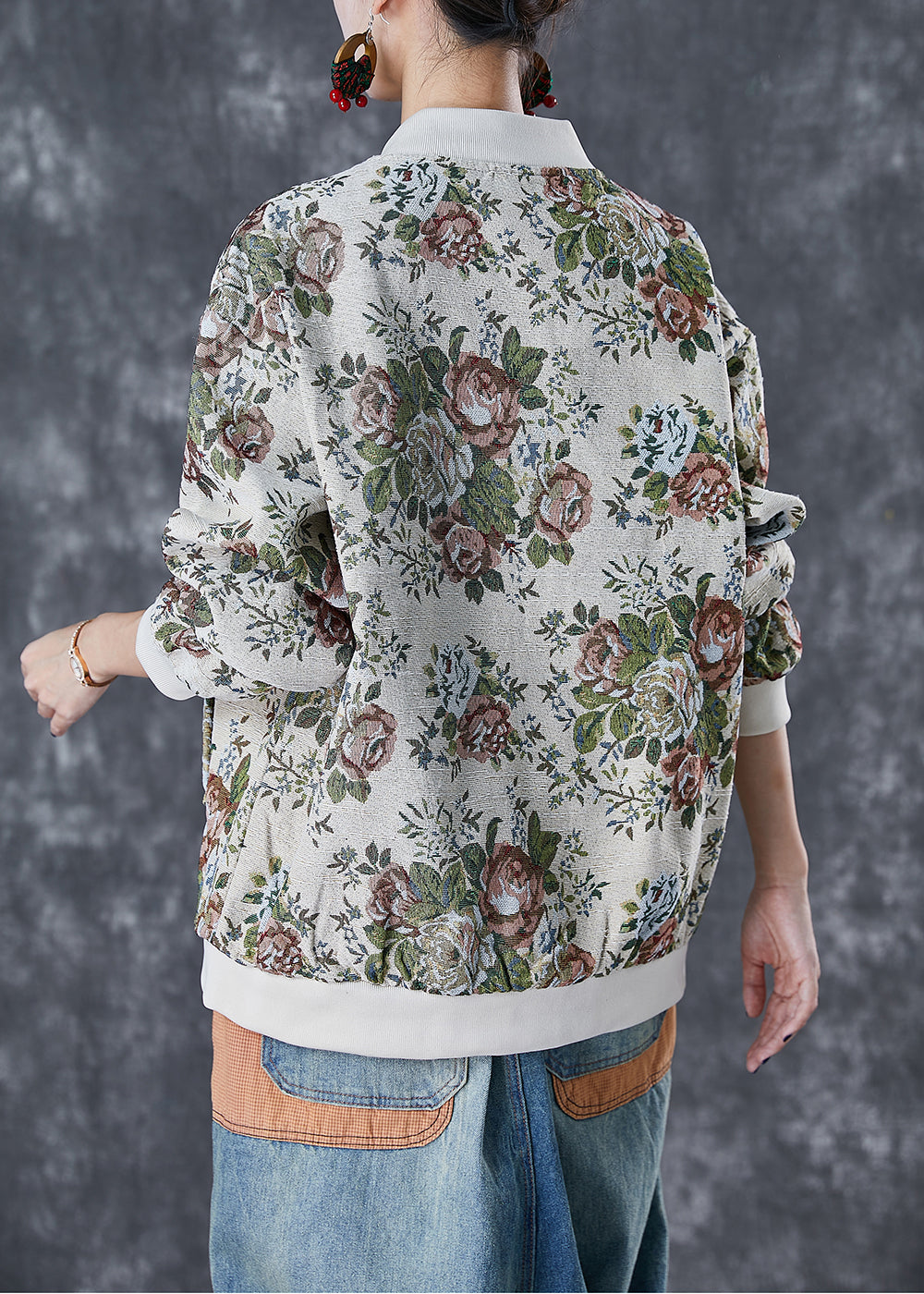 Gracefully Styled Jacket for Any Occasion