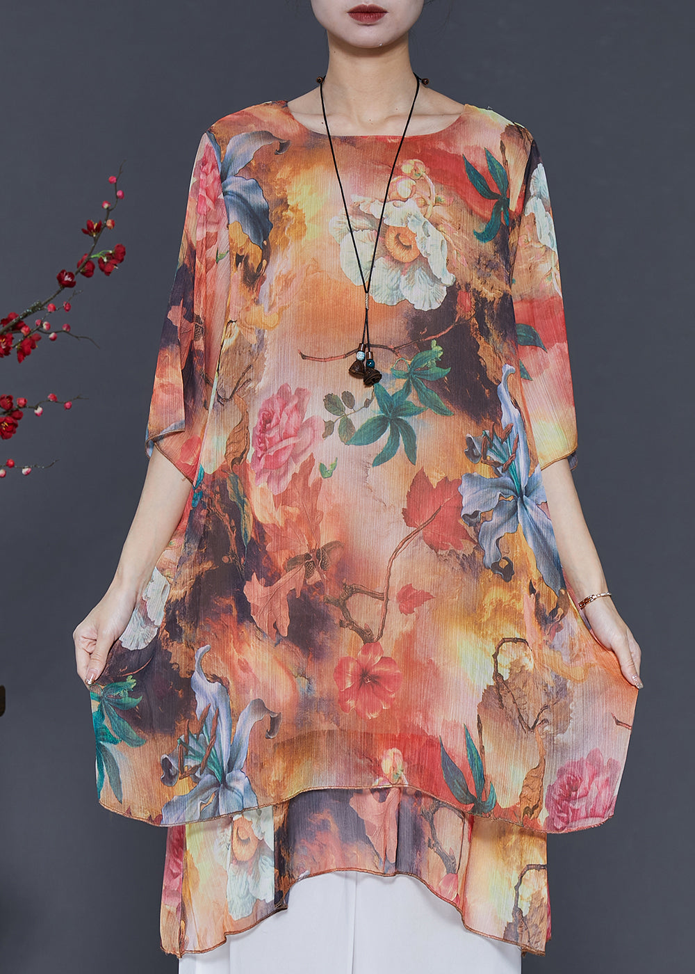 Beautifully Finished Dress in a Timeless Design