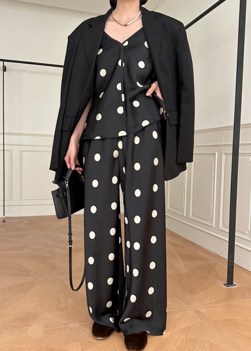 Sophisticated Pants with a Clean Classic Look