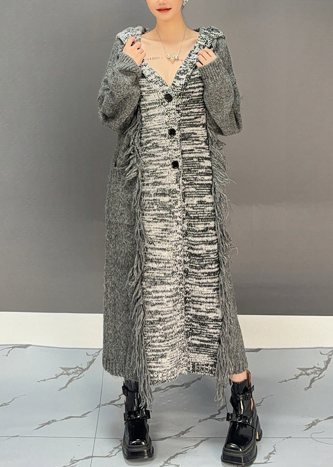 Well Tailored Cardigan with a Graceful Silhouette