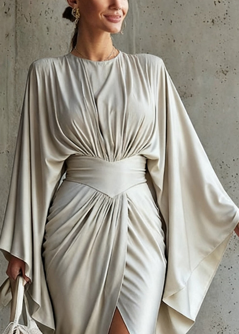 Well Tailored Dress with a Graceful Silhouette